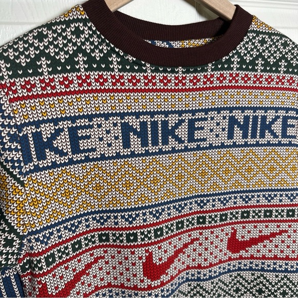 Nike Sweater Kids Large Sportswear Club Fleece Holiday Crew Vintage Christmas - Picture 7 of 8